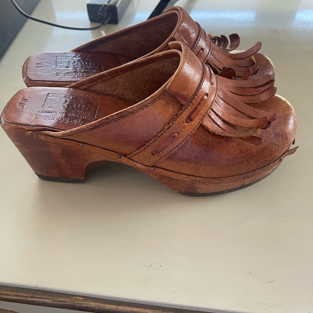 Vintage Raub 70’s Brown Leather Clogs with Fringe